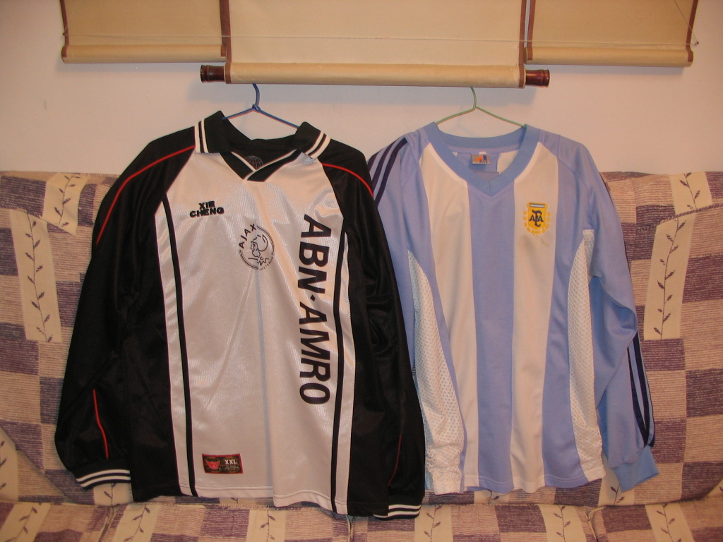 我高中和大学的球衣